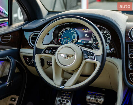 Бентли Бентайга 2019 в Киеве на Automoto.ua Синий Бентли Бентайга, объемом двигателя 4 л и пробегом 62 тыс. км за 105500 $, фото 22 на Automoto.ua