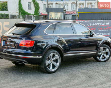 Бентли Бентайга 2019 в Киеве на Automoto.ua Синий Бентли Бентайга, объемом двигателя 4 л и пробегом 62 тыс. км за 105500 $, фото 5 на Automoto.ua