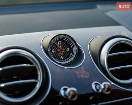 Синій Бентлі Бентайга, об'ємом двигуна 4 л та пробігом 62 тис. км за 87700 $, фото 27 на Automoto.ua