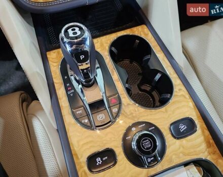 Синій Бентлі Бентайга, об'ємом двигуна 4 л та пробігом 8 тис. км за 209999 $, фото 25 на Automoto.ua