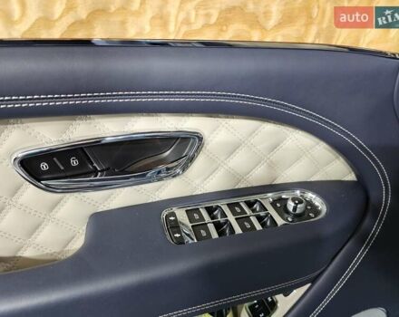 Синій Бентлі Бентайга, об'ємом двигуна 4 л та пробігом 8 тис. км за 209999 $, фото 24 на Automoto.ua