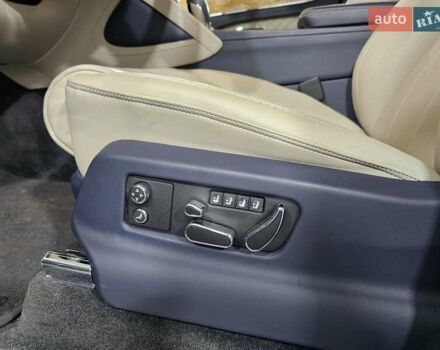 Синій Бентлі Бентайга, об'ємом двигуна 4 л та пробігом 8 тис. км за 209999 $, фото 23 на Automoto.ua