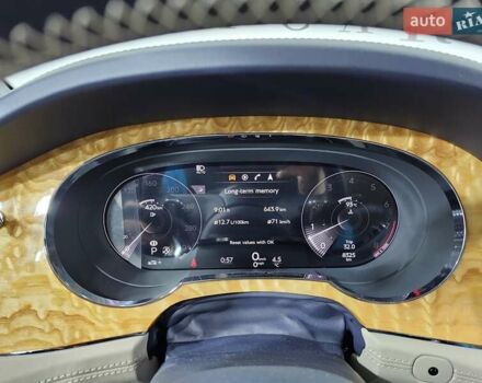 Синій Бентлі Бентайга, об'ємом двигуна 4 л та пробігом 8 тис. км за 209999 $, фото 32 на Automoto.ua