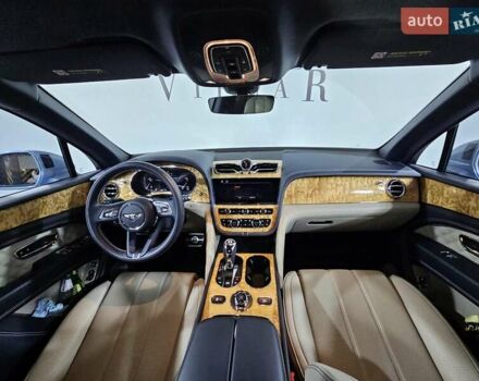 Синій Бентлі Бентайга, об'ємом двигуна 4 л та пробігом 8 тис. км за 209999 $, фото 16 на Automoto.ua
