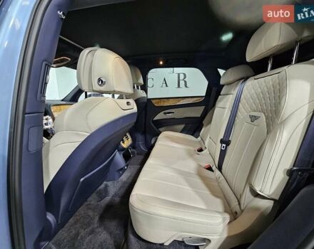 Синій Бентлі Бентайга, об'ємом двигуна 4 л та пробігом 8 тис. км за 209999 $, фото 12 на Automoto.ua