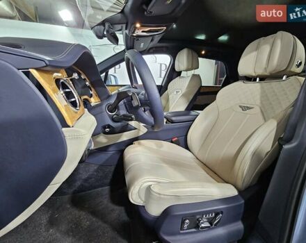 Синій Бентлі Бентайга, об'ємом двигуна 4 л та пробігом 8 тис. км за 209999 $, фото 22 на Automoto.ua