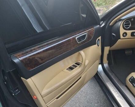 Черный Бентли Континенталь флаинг спур, объемом двигателя 6 л и пробегом 183 тыс. км за 20800 $, фото 6 на Automoto.ua