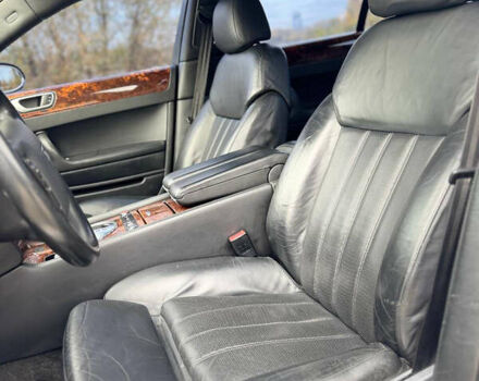 Чорний Бентлі Continental Flying Spur, об'ємом двигуна 6 л та пробігом 126 тис. км за 15800 $, фото 9 на Automoto.ua