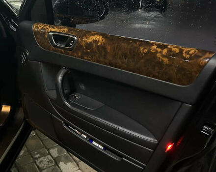 Чорний Бентлі Continental Flying Spur, об'ємом двигуна 6 л та пробігом 120 тис. км за 21700 $, фото 5 на Automoto.ua