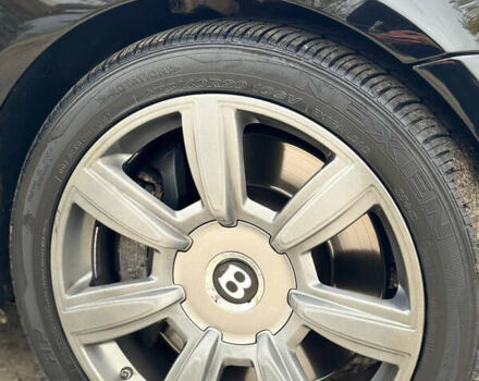 Чорний Бентлі Continental Flying Spur, об'ємом двигуна 6 л та пробігом 126 тис. км за 15800 $, фото 3 на Automoto.ua