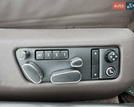 Черный Бентли Континенталь флаинг спур, объемом двигателя 6 л и пробегом 100 тыс. км за 39999 $, фото 19 на Automoto.ua