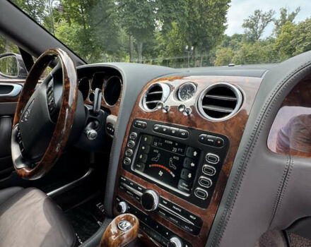 Черный Бентли Континенталь флаинг спур, объемом двигателя 6 л и пробегом 100 тыс. км за 39999 $, фото 137 на Automoto.ua