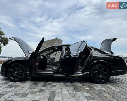 Черный Бентли Континенталь флаинг спур, объемом двигателя 6 л и пробегом 100 тыс. км за 39999 $, фото 76 на Automoto.ua