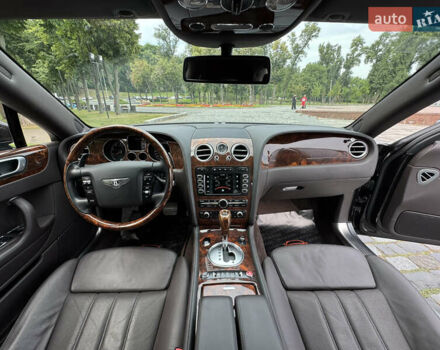 Черный Бентли Континенталь флаинг спур, объемом двигателя 6 л и пробегом 100 тыс. км за 39999 $, фото 11 на Automoto.ua