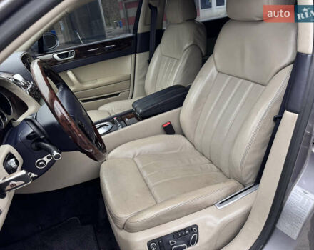 Бентли Континенталь флаинг спур, объемом двигателя 6 л и пробегом 131 тыс. км за 16900 $, фото 17 на Automoto.ua