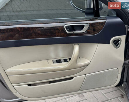 Бентли Континенталь флаинг спур, объемом двигателя 6 л и пробегом 131 тыс. км за 16900 $, фото 15 на Automoto.ua