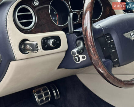 Бентли Континенталь флаинг спур, объемом двигателя 6 л и пробегом 131 тыс. км за 16900 $, фото 18 на Automoto.ua