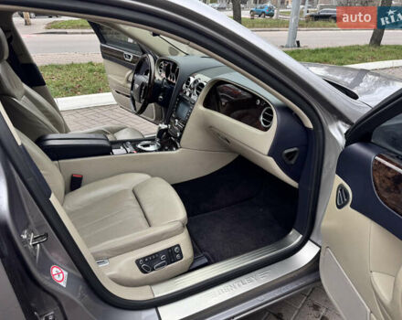 Бентли Континенталь флаинг спур, объемом двигателя 6 л и пробегом 131 тыс. км за 16900 $, фото 33 на Automoto.ua