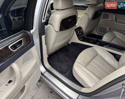 Бентли Континенталь флаинг спур, объемом двигателя 6 л и пробегом 131 тыс. км за 16900 $, фото 19 на Automoto.ua