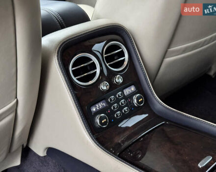 Бентли Континенталь флаинг спур, объемом двигателя 6 л и пробегом 131 тыс. км за 16900 $, фото 21 на Automoto.ua