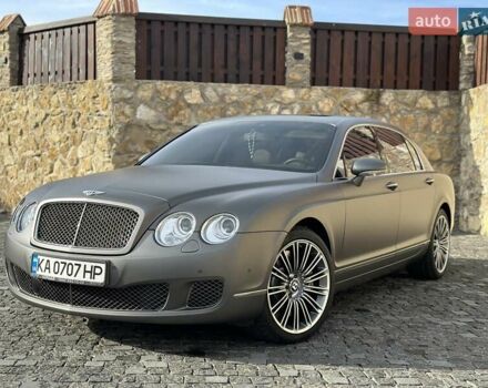 Серый Бентли Континенталь флаинг спур, объемом двигателя 6 л и пробегом 50 тыс. км за 41000 $, фото 1 на Automoto.ua