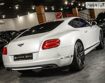 Білий Бентлі Continental GT, об'ємом двигуна 6 л та пробігом 91 тис. км за 58000 $, фото 9 на Automoto.ua