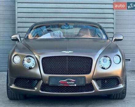 Белый Бентли Континенталь ГТ, объемом двигателя 3.99 л и пробегом 52 тыс. км за 69900 $, фото 6 на Automoto.ua