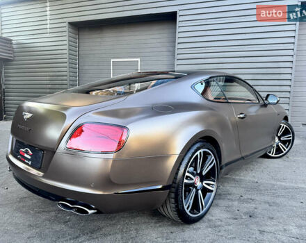 Белый Бентли Континенталь ГТ, объемом двигателя 3.99 л и пробегом 52 тыс. км за 69900 $, фото 12 на Automoto.ua