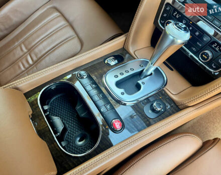 Белый Бентли Континенталь ГТ, объемом двигателя 3.99 л и пробегом 52 тыс. км за 69900 $, фото 31 на Automoto.ua