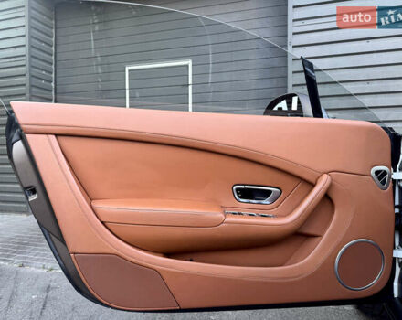 Белый Бентли Континенталь ГТ, объемом двигателя 3.99 л и пробегом 52 тыс. км за 69900 $, фото 25 на Automoto.ua