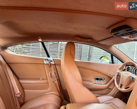 Белый Бентли Континенталь ГТ, объемом двигателя 3.99 л и пробегом 52 тыс. км за 69900 $, фото 23 на Automoto.ua