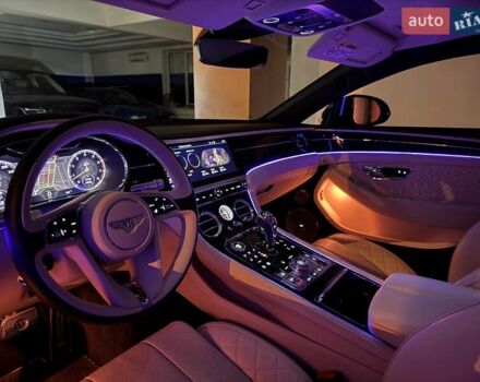 Чорний Бентлі Continental GT, об'ємом двигуна 6 л та пробігом 16 тис. км за 199900 $, фото 101 на Automoto.ua
