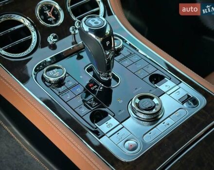 Чорний Бентлі Continental GT, об'ємом двигуна 4 л та пробігом 32 тис. км за 199900 $, фото 85 на Automoto.ua