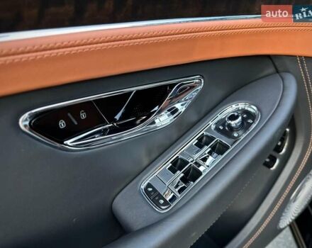 Чорний Бентлі Continental GT, об'ємом двигуна 4 л та пробігом 32 тис. км за 199900 $, фото 53 на Automoto.ua