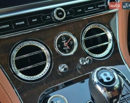 Чорний Бентлі Continental GT, об'ємом двигуна 4 л та пробігом 32 тис. км за 199900 $, фото 90 на Automoto.ua