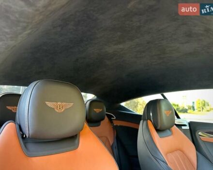 Чорний Бентлі Continental GT, об'ємом двигуна 4 л та пробігом 32 тис. км за 199900 $, фото 83 на Automoto.ua