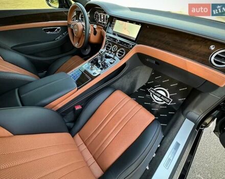 Чорний Бентлі Continental GT, об'ємом двигуна 4 л та пробігом 32 тис. км за 199900 $, фото 77 на Automoto.ua
