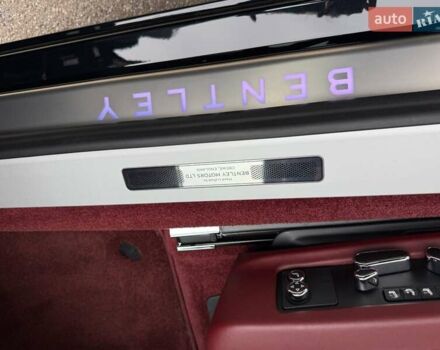 Чорний Бентлі Continental GT, об'ємом двигуна 4 л та пробігом 11 тис. км за 255820 $, фото 8 на Automoto.ua