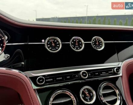 Чорний Бентлі Continental GT, об'ємом двигуна 4 л та пробігом 11 тис. км за 255820 $, фото 15 на Automoto.ua
