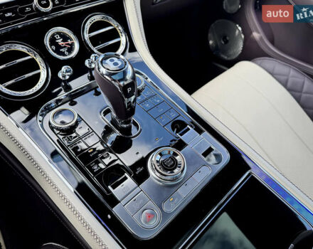 Фіолетовий Бентлі Continental GT, об'ємом двигуна 4 л та пробігом 29 тис. км за 239900 $, фото 40 на Automoto.ua