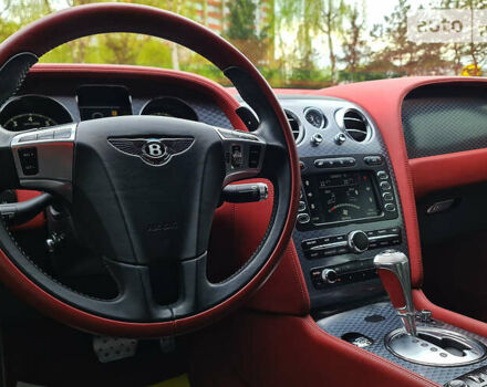 Красный Бентли Континенталь ГТ, объемом двигателя 6 л и пробегом 56 тыс. км за 46500 $, фото 12 на Automoto.ua