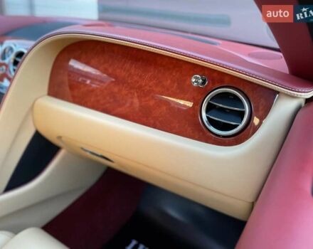 Красный Бентли Континенталь ГТ, объемом двигателя 6 л и пробегом 32 тыс. км за 79900 $, фото 51 на Automoto.ua