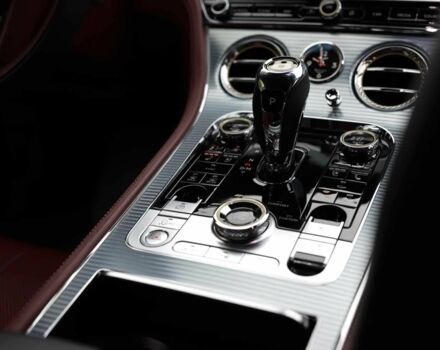 Червоний Бентлі Continental GT, об'ємом двигуна 4 л та пробігом 38 тис. км за 62400 $, фото 11 на Automoto.ua