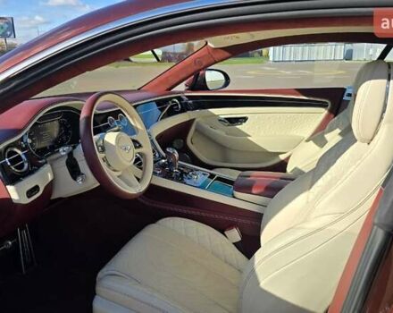 Червоний Бентлі Continental GT, об'ємом двигуна 4 л та пробігом 38 тис. км за 232563 $, фото 7 на Automoto.ua