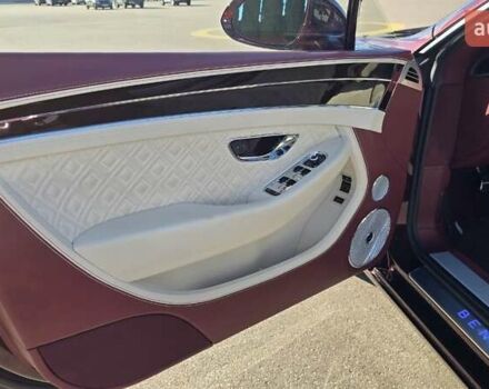 Червоний Бентлі Continental GT, об'ємом двигуна 4 л та пробігом 38 тис. км за 232563 $, фото 11 на Automoto.ua