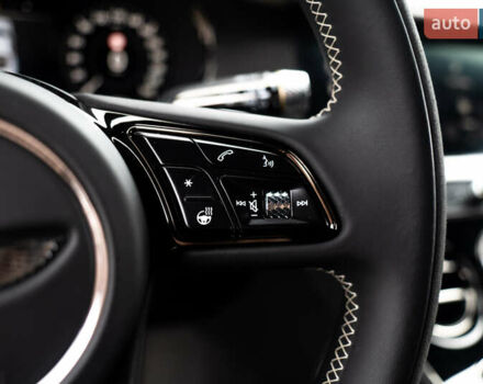 Червоний Бентлі Continental GT, об'ємом двигуна 4 л та пробігом 3 тис. км за 312979 $, фото 22 на Automoto.ua