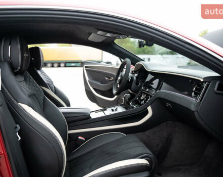 Червоний Бентлі Continental GT, об'ємом двигуна 4 л та пробігом 3 тис. км за 312979 $, фото 12 на Automoto.ua