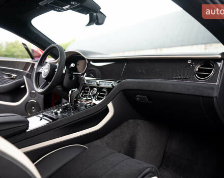 Червоний Бентлі Continental GT, об'ємом двигуна 4 л та пробігом 3 тис. км за 312979 $, фото 11 на Automoto.ua