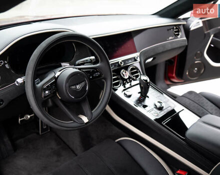 Червоний Бентлі Continental GT, об'ємом двигуна 4 л та пробігом 3 тис. км за 312979 $, фото 7 на Automoto.ua