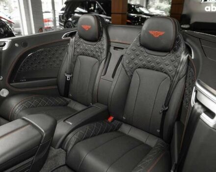 Бентлі Continental GT, об'ємом двигуна 4 л та пробігом 11 тис. км за 250000 $, фото 26 на Automoto.ua